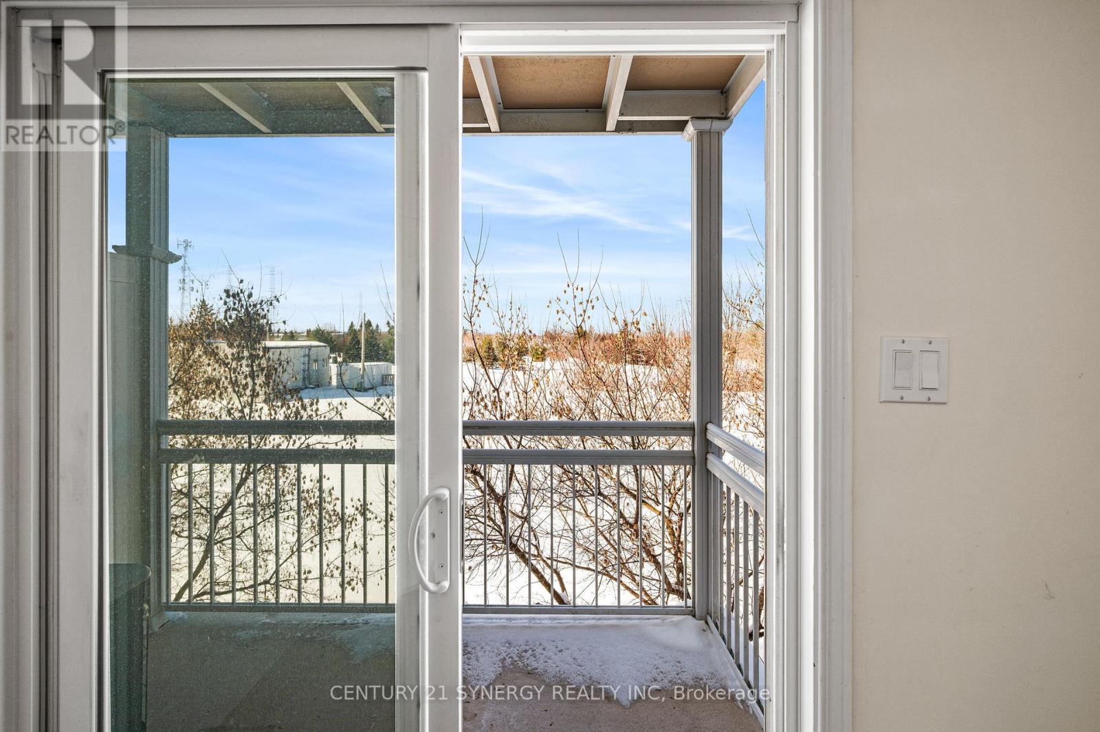 4 - 280 Tivoli Private, Ottawa, Ontario  K2E 0A6 - Photo 11 - X12803418