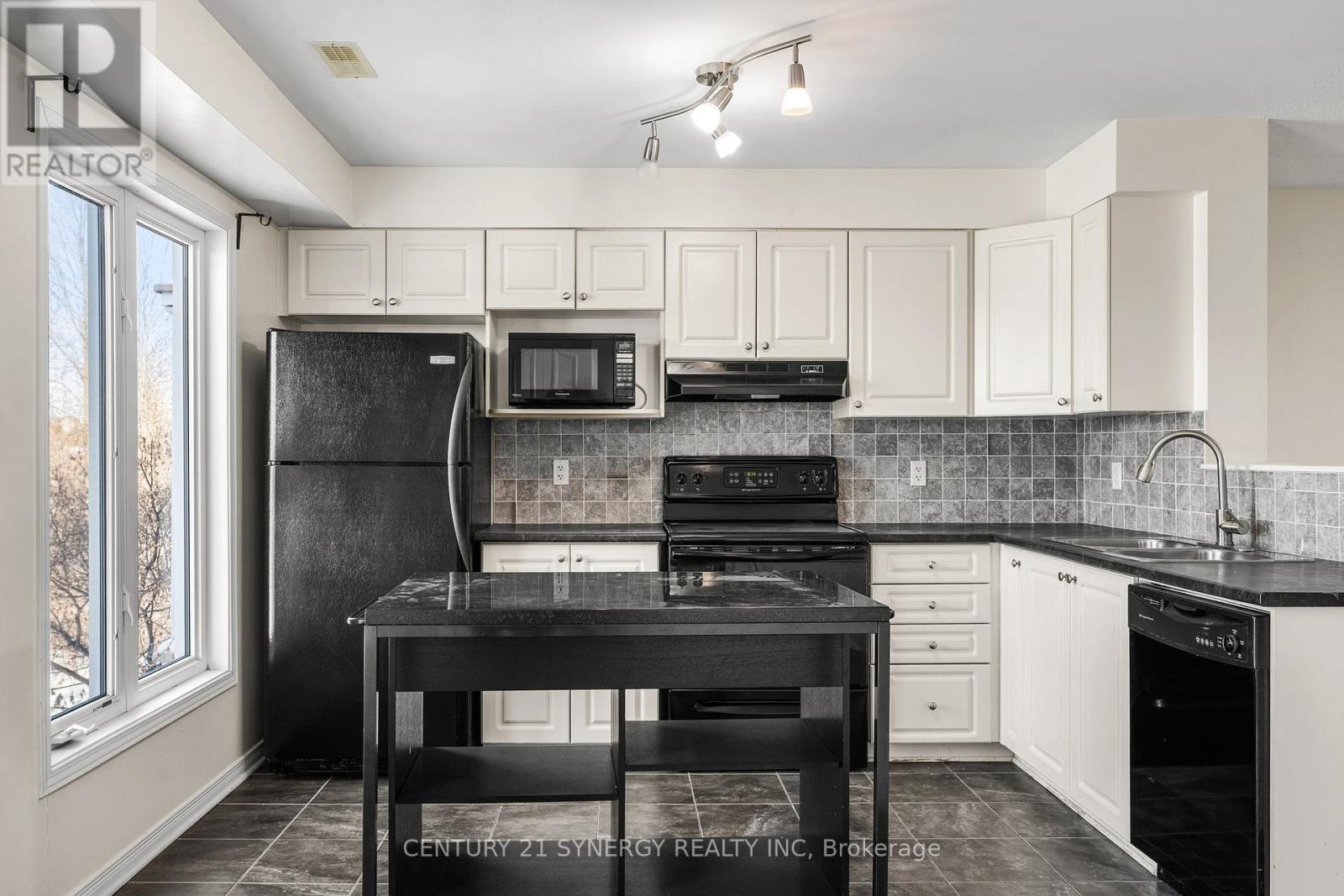 4 - 280 Tivoli Private, Ottawa, Ontario  K2E 0A6 - Photo 7 - X12803418