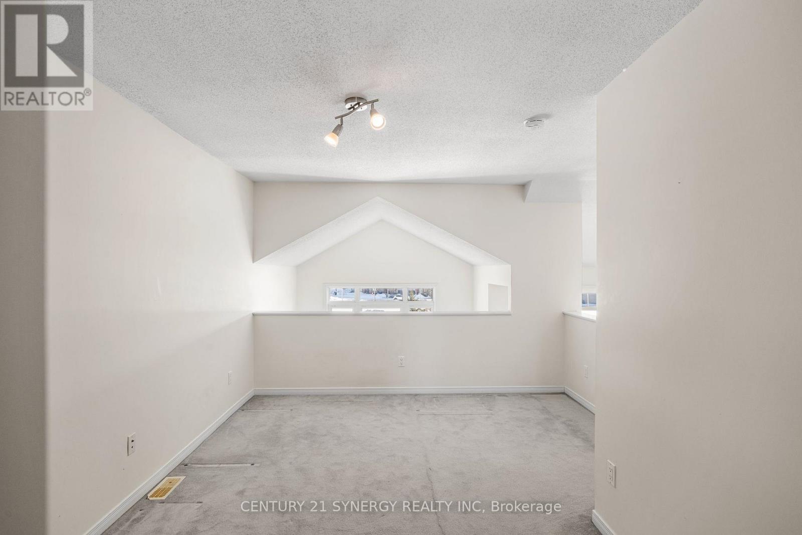 4 - 280 Tivoli Private, Ottawa, Ontario  K2E 0A6 - Photo 12 - X12803418