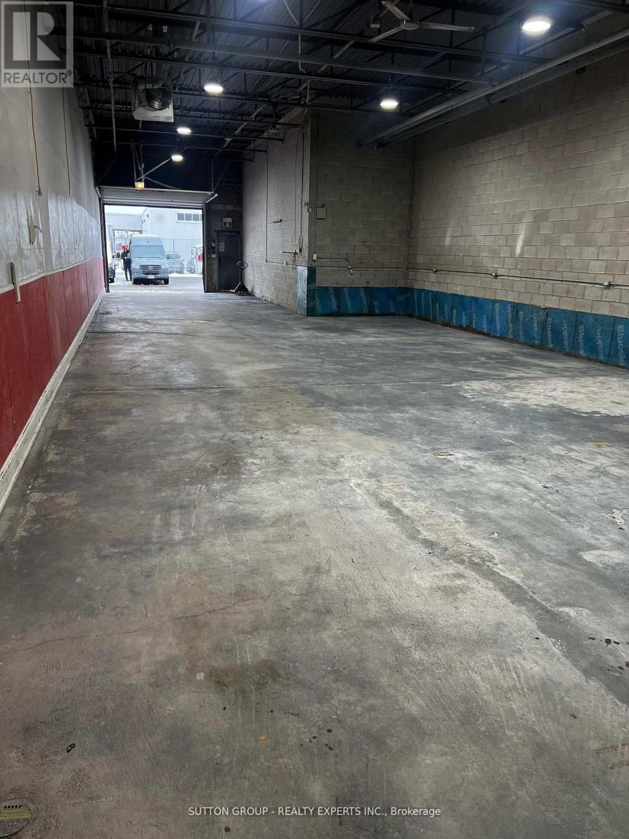 16 - 30 Hale Road, Brampton, Ontario  L6W 4N9 - Photo 2 - W12817152