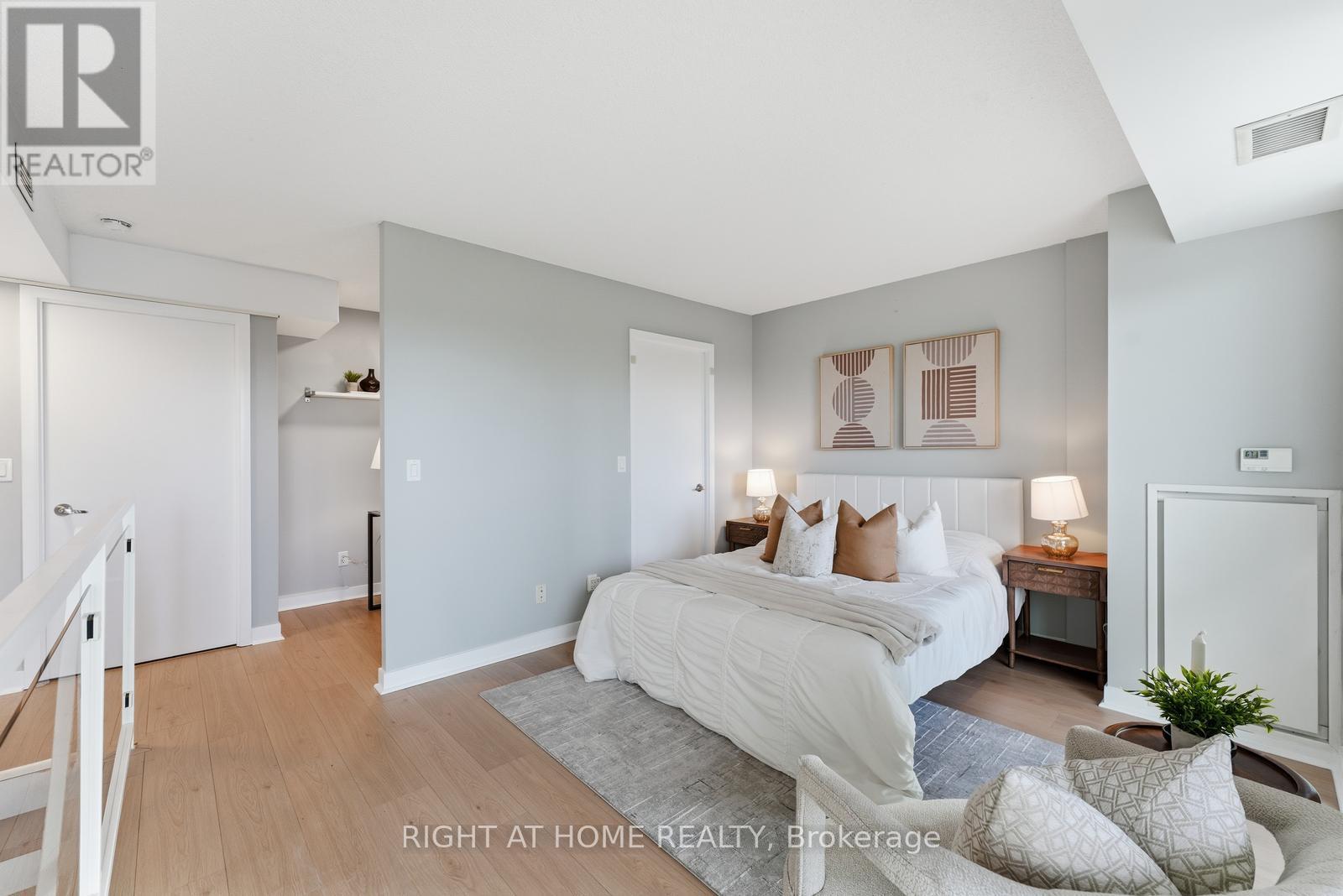 1309 - 155 Legion Road N, Toronto, Ontario  M8Y 0A7 - Photo 25 - W12817160