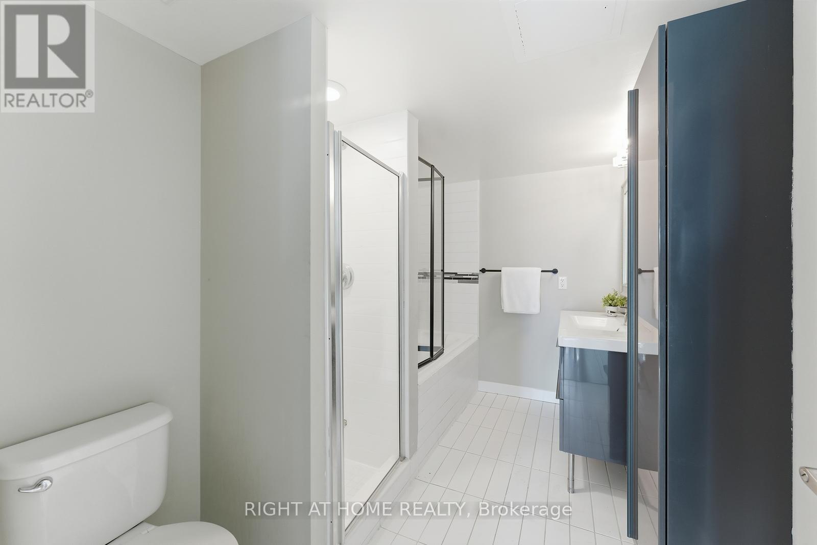 1309 - 155 Legion Road N, Toronto, Ontario  M8Y 0A7 - Photo 27 - W12817160