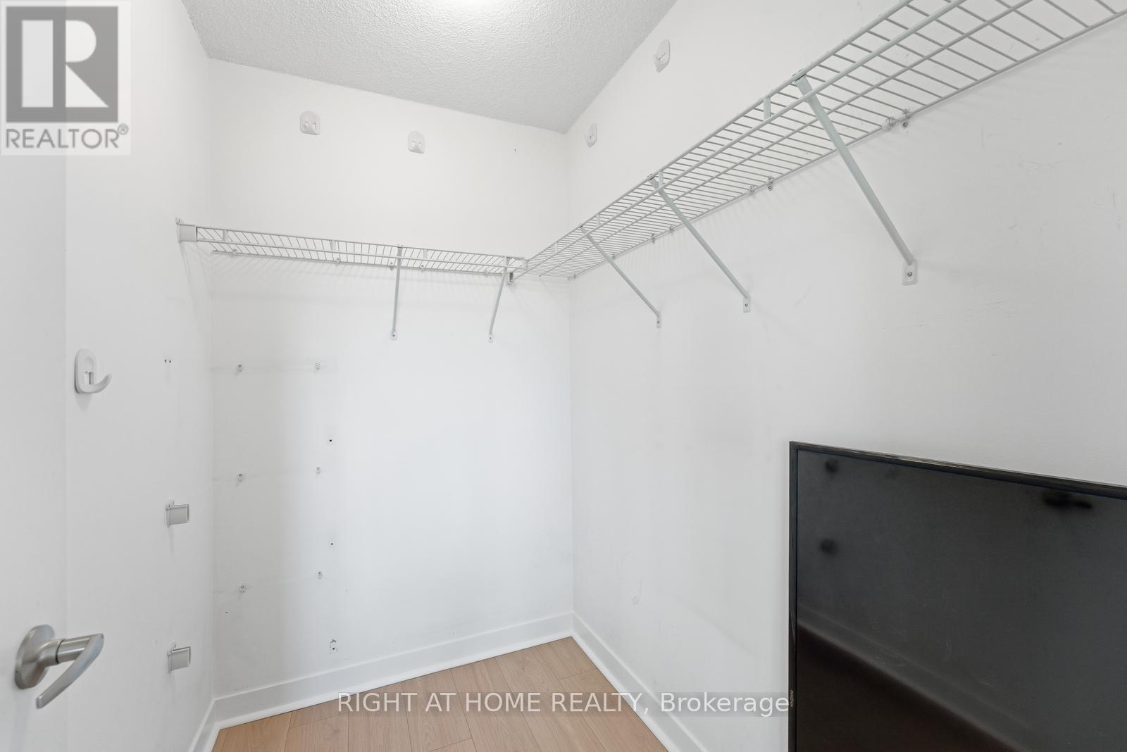 1309 - 155 Legion Road N, Toronto, Ontario  M8Y 0A7 - Photo 30 - W12817160