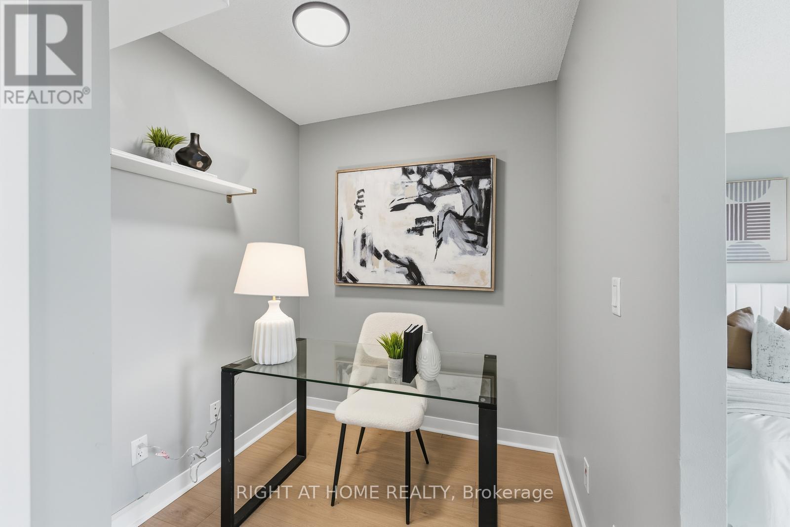 1309 - 155 Legion Road N, Toronto, Ontario  M8Y 0A7 - Photo 31 - W12817160