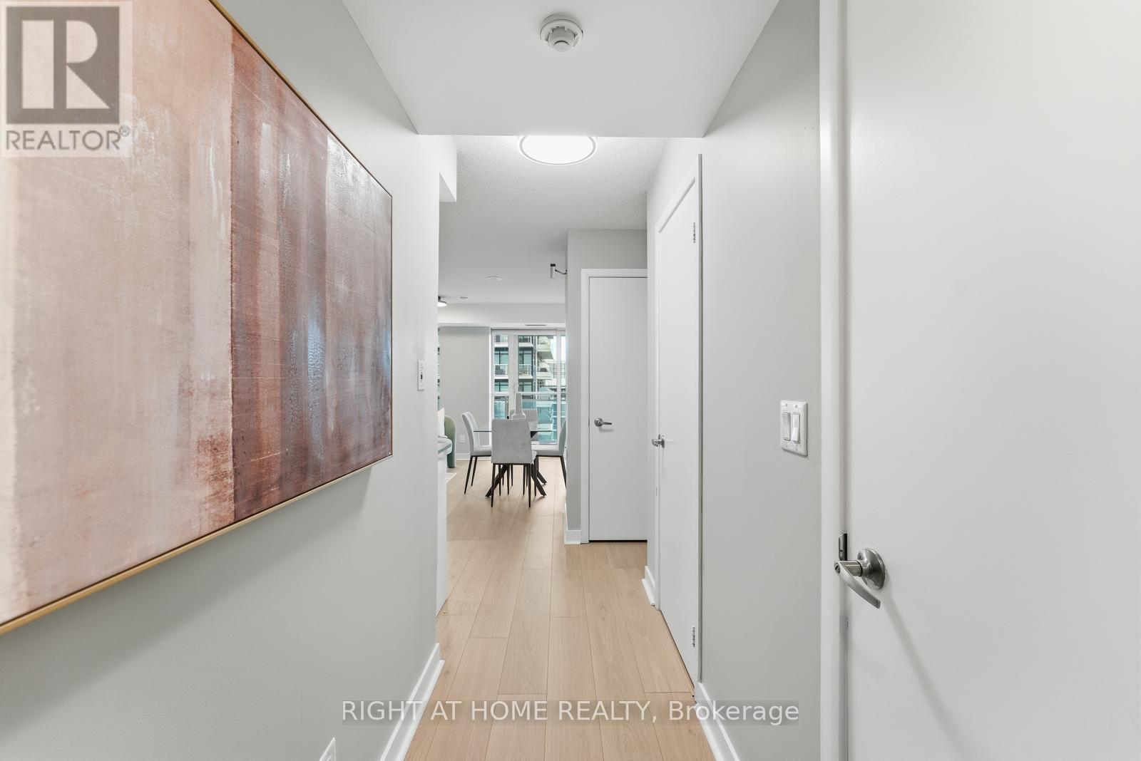 1309 - 155 Legion Road N, Toronto, Ontario  M8Y 0A7 - Photo 6 - W12817160