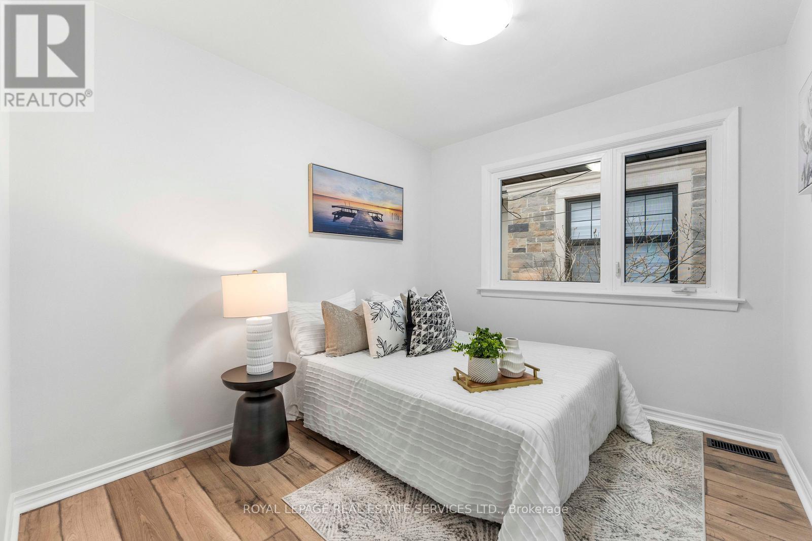 518 Third Line, Oakville, Ontario  L6L 4A7 - Photo 14 - W12817184