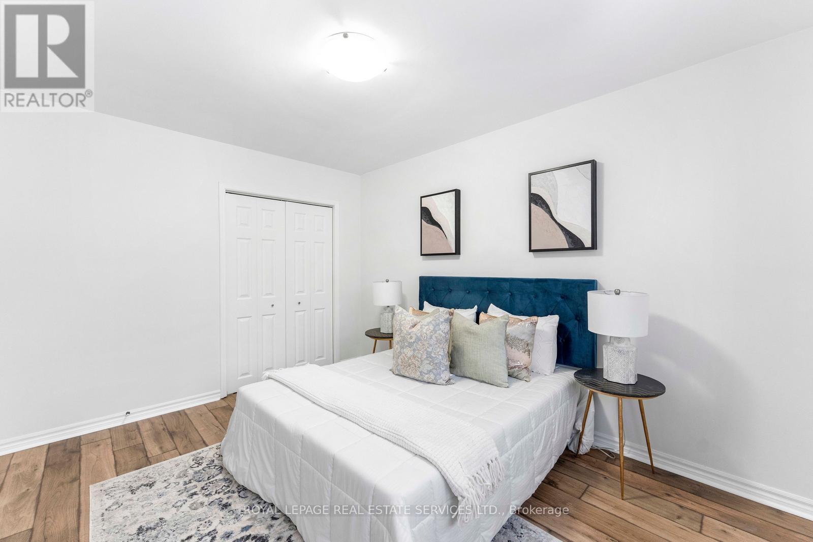 518 Third Line, Oakville, Ontario  L6L 4A7 - Photo 17 - W12817184