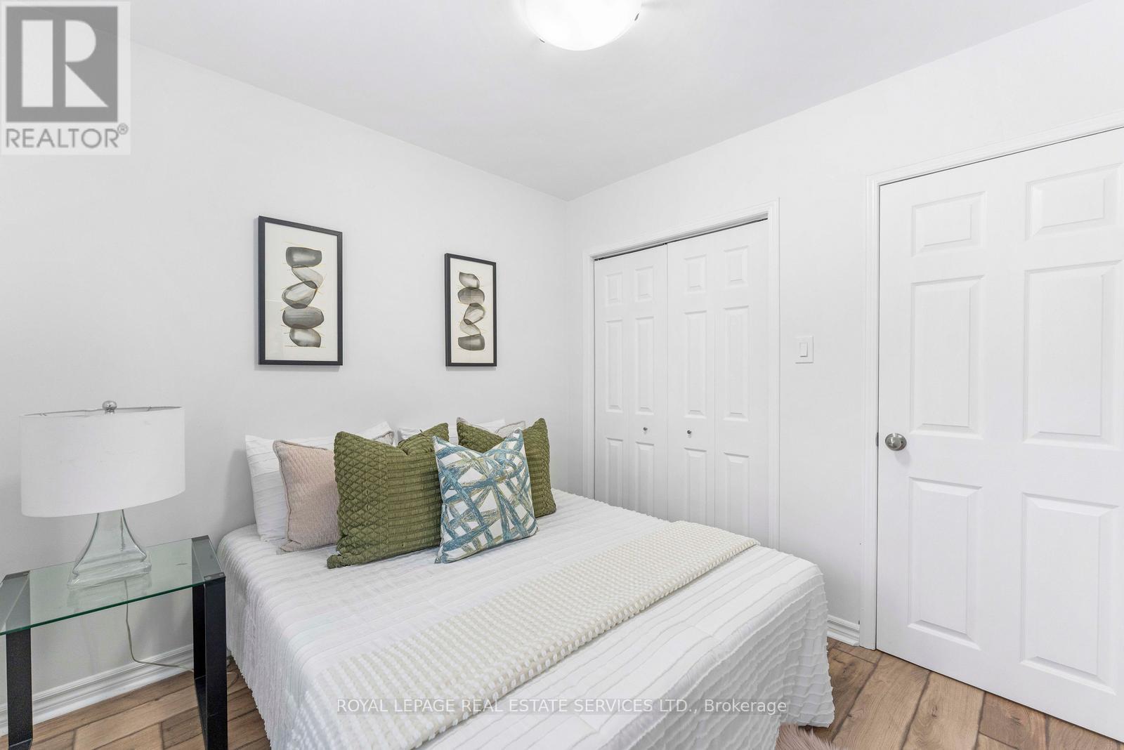 518 Third Line, Oakville, Ontario  L6L 4A7 - Photo 19 - W12817184