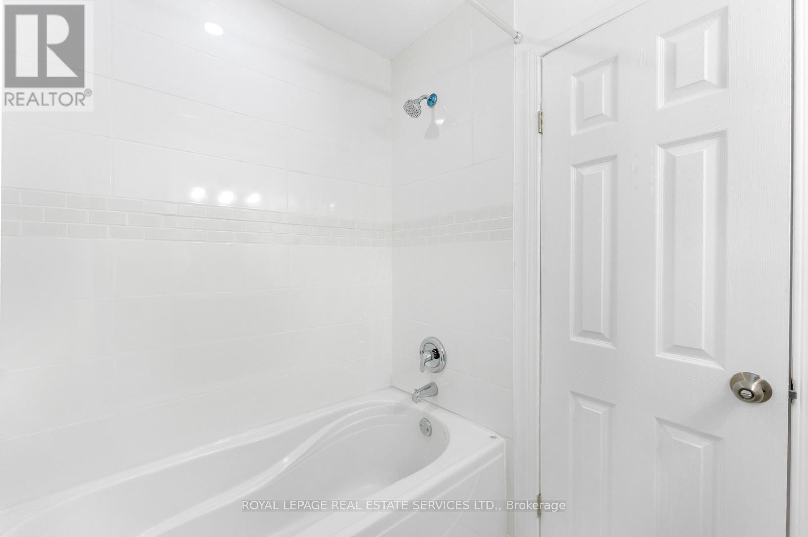 518 Third Line, Oakville, Ontario  L6L 4A7 - Photo 22 - W12817184