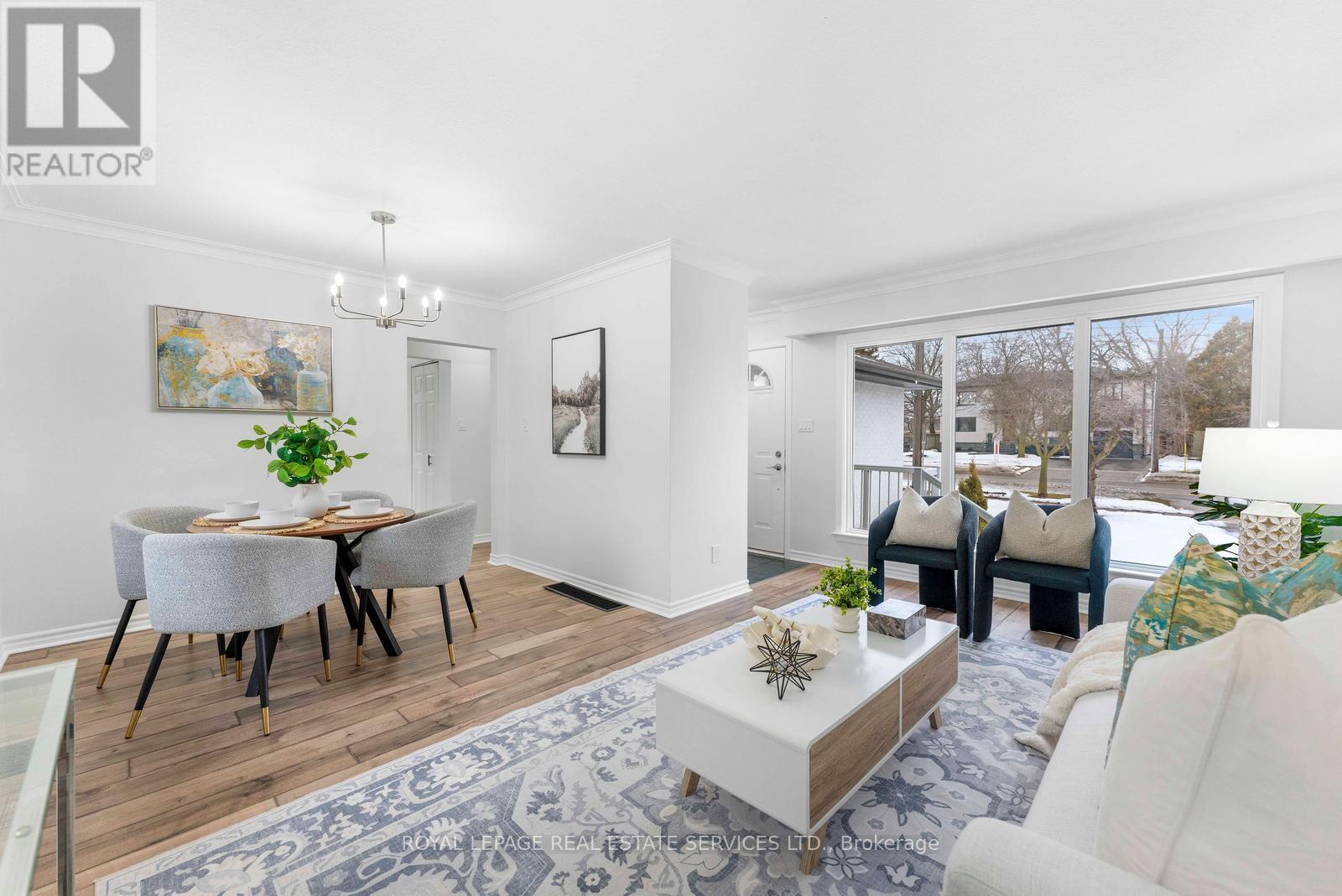 518 Third Line, Oakville, Ontario  L6L 4A7 - Photo 5 - W12817184