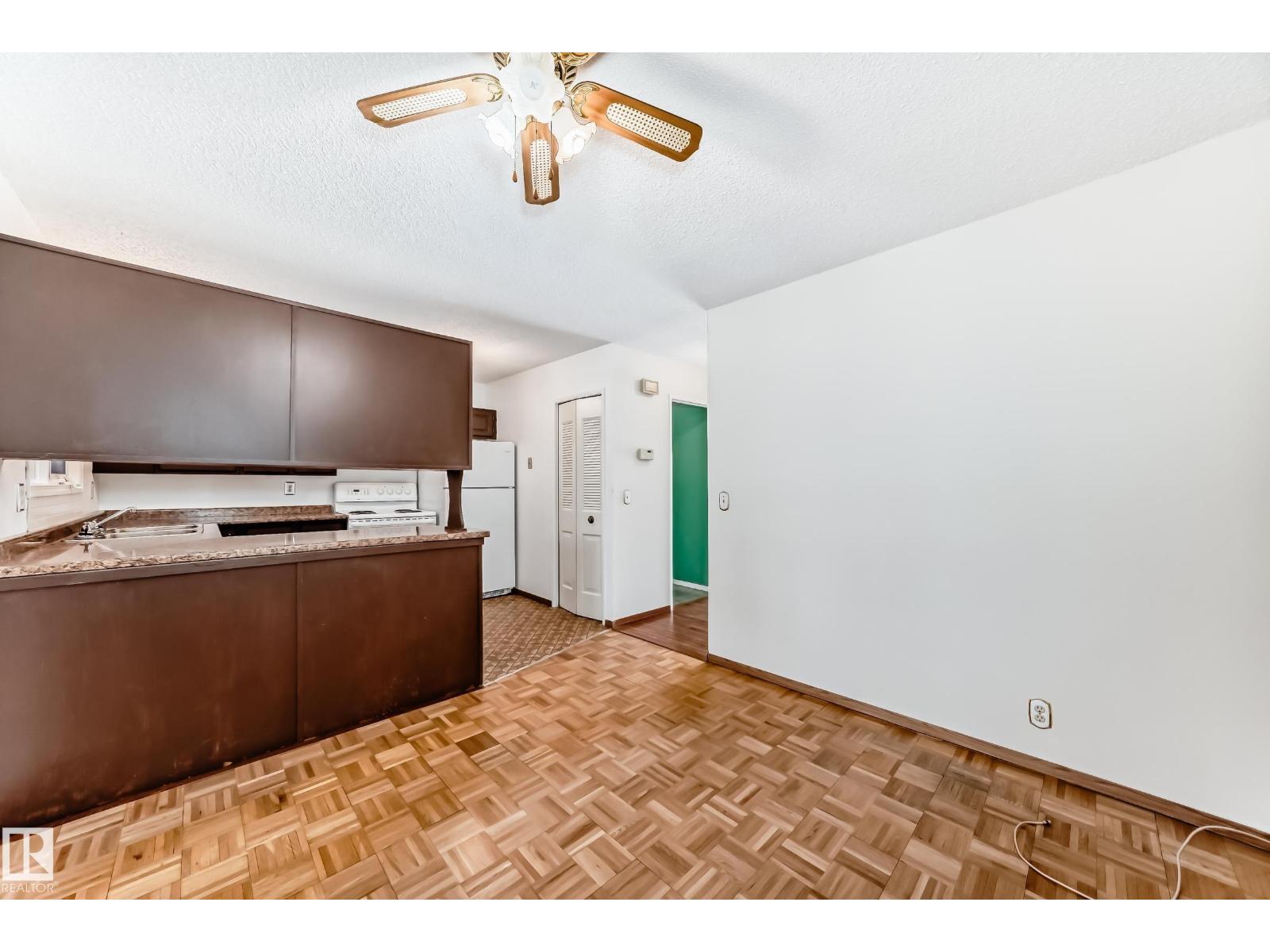 11922 138 Av Nw, Edmonton, Alberta  T5X 4N2 - Photo 12 - E4474718