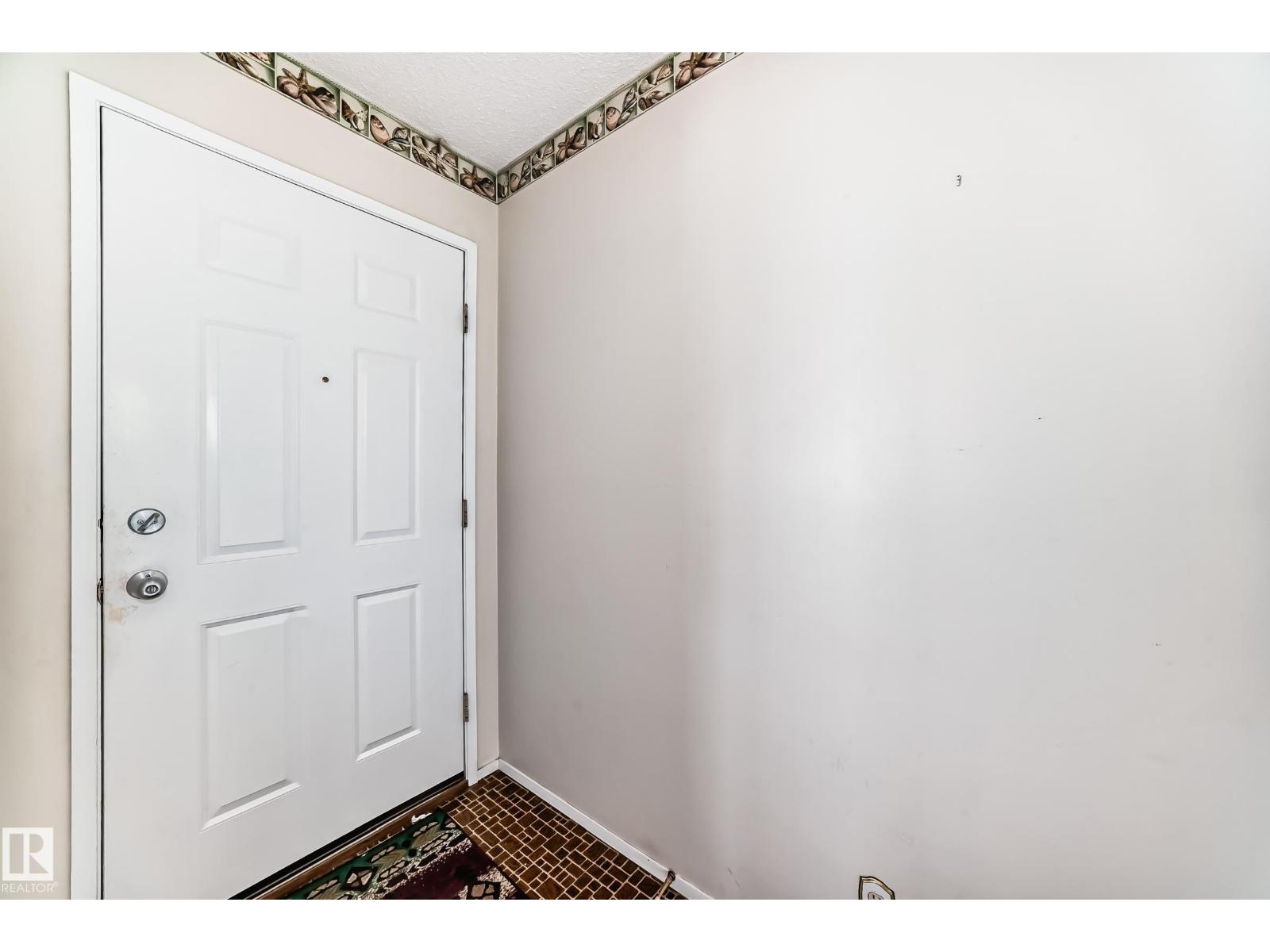 11922 138 Av Nw, Edmonton, Alberta  T5X 4N2 - Photo 2 - E4474718