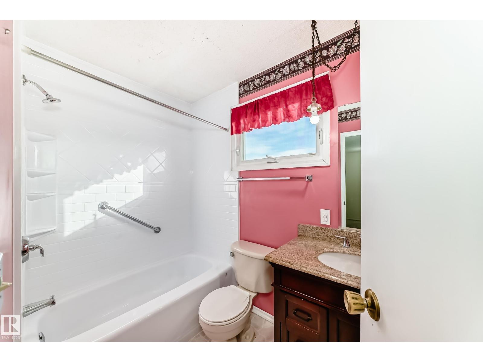 11922 138 Av Nw, Edmonton, Alberta  T5X 4N2 - Photo 30 - E4474718