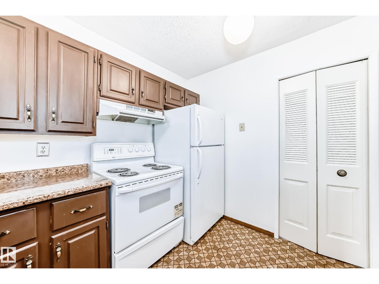 11922 138 Av Nw, Edmonton, Alberta  T5X 4N2 - Photo 6 - E4474718