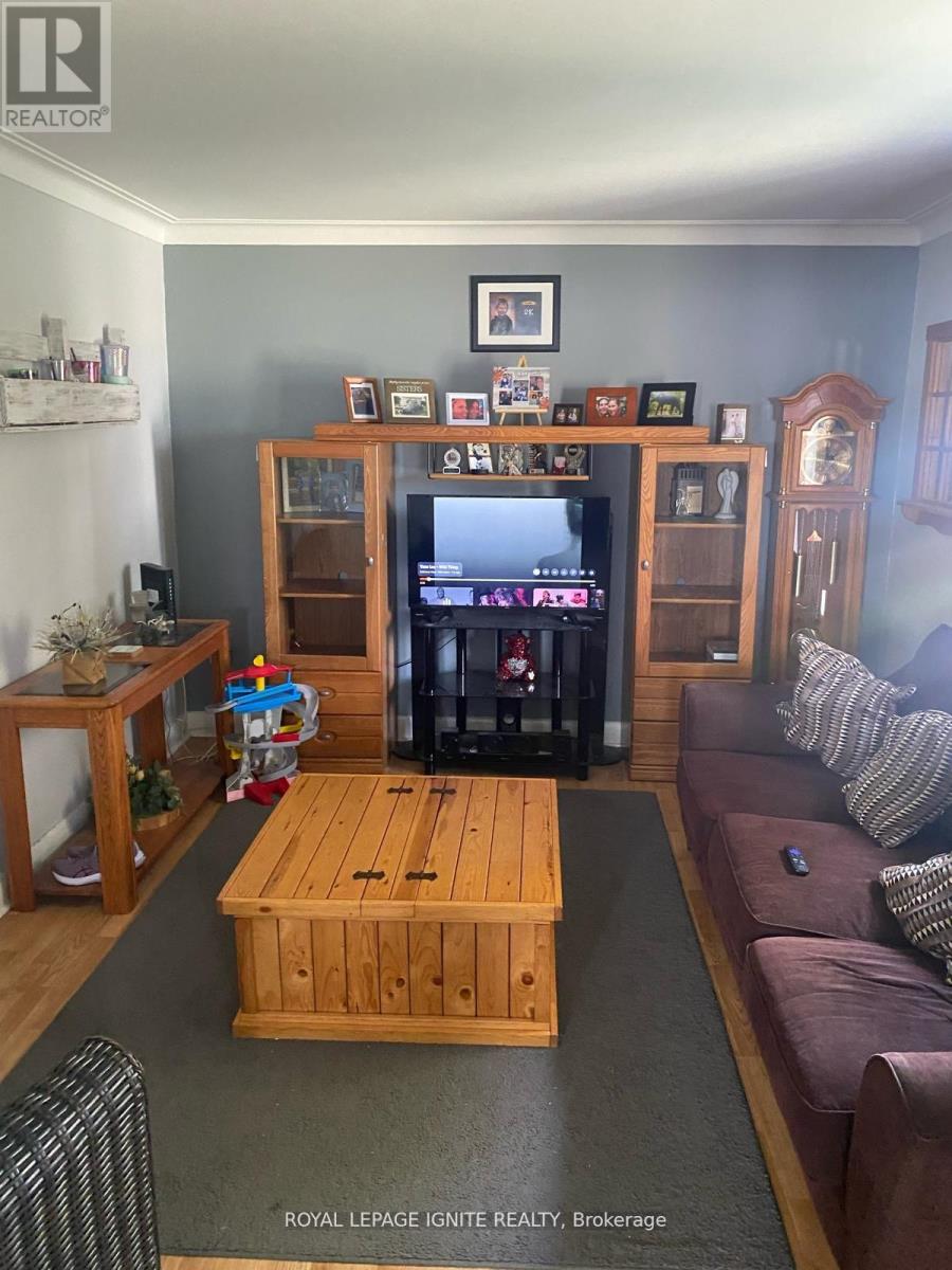 812 Chelsea Crescent, Cornwall, Ontario  K6H 6Y4 - Photo 3 - X12817170