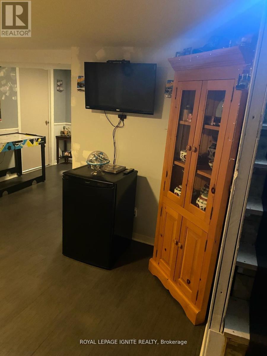 812 Chelsea Crescent, Cornwall, Ontario  K6H 6Y4 - Photo 4 - X12817170