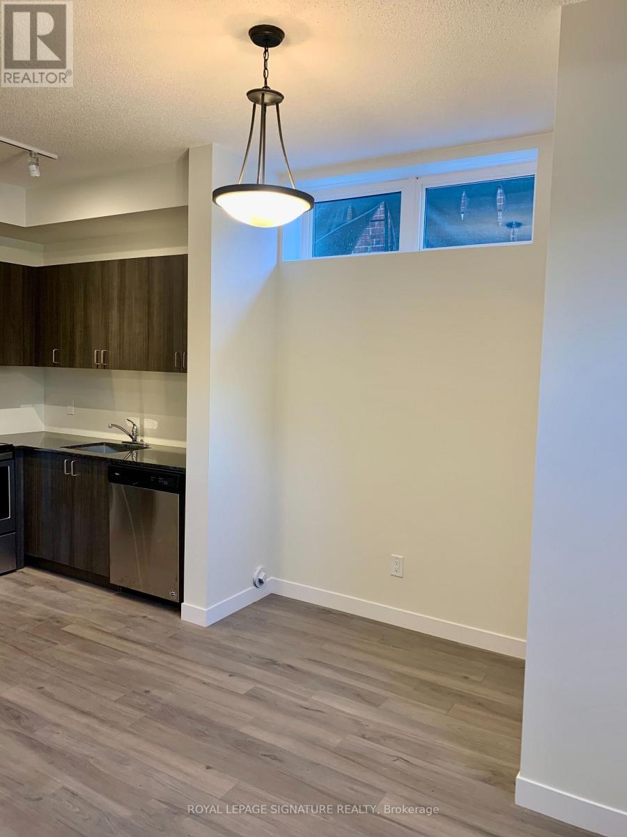 16 - 6 Bicknell Avenue, Toronto, Ontario  M6M 0B4 - Photo 6 - W12817018