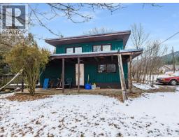 2962 Charleston Avenue, Castlegar, British Columbia