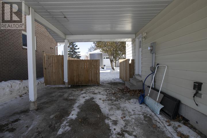 28 Parker Ave, Sault Ste. Marie, Ontario  P6B 6A1 - Photo 3 - SM260353