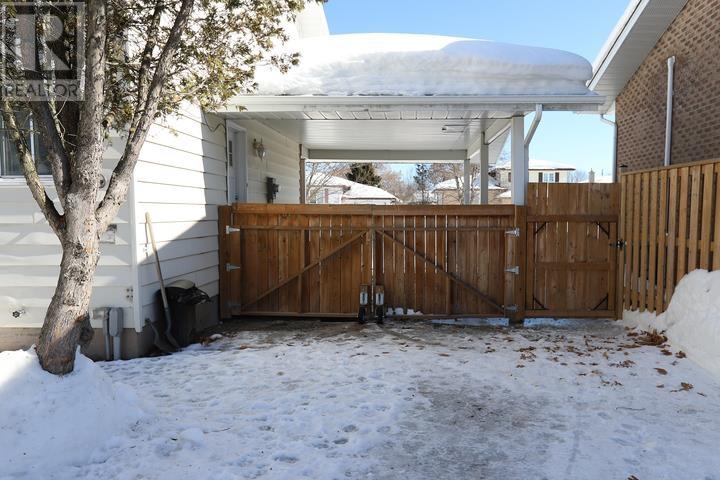 28 Parker Ave, Sault Ste. Marie, Ontario  P6B 6A1 - Photo 4 - SM260353