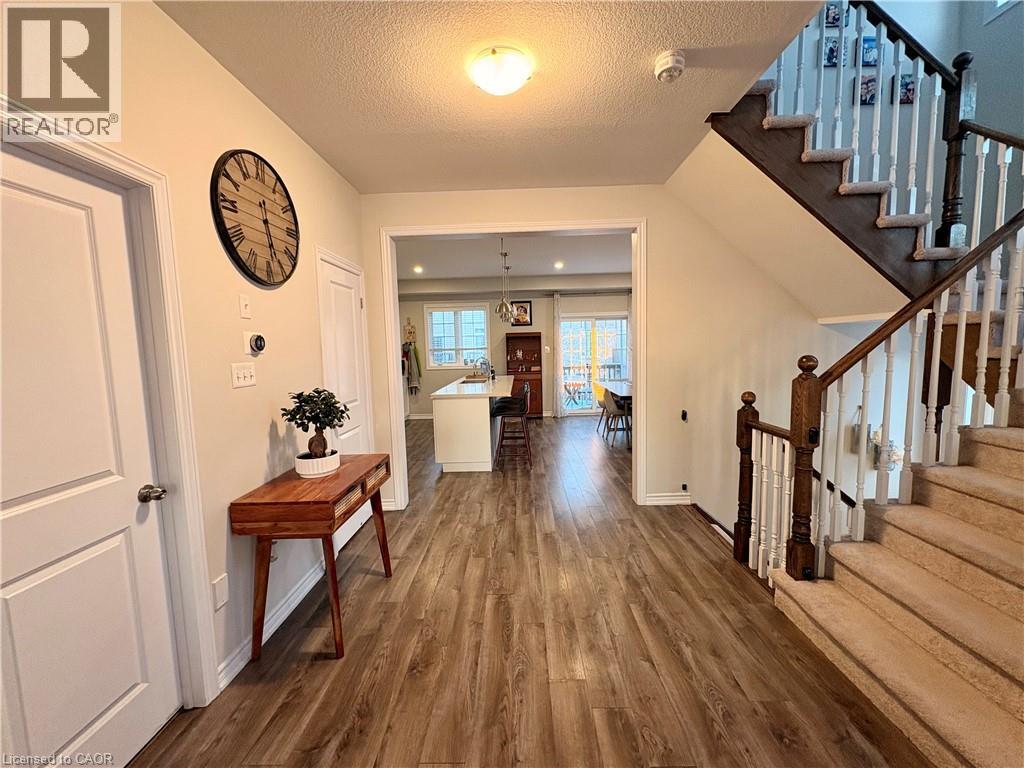 120 Cole Street, Waterdown, Ontario  L8B 0A1 - Photo 12 - 40805119