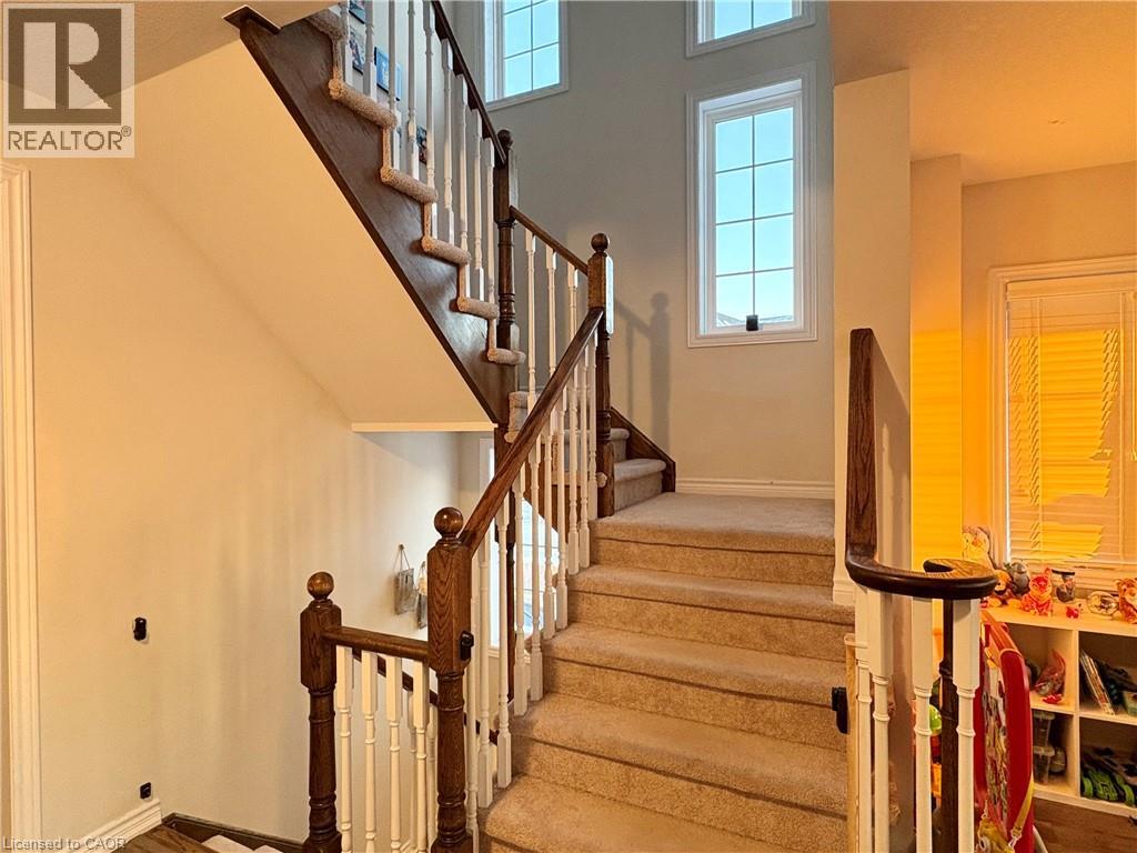 120 Cole Street, Waterdown, Ontario  L8B 0A1 - Photo 13 - 40805119