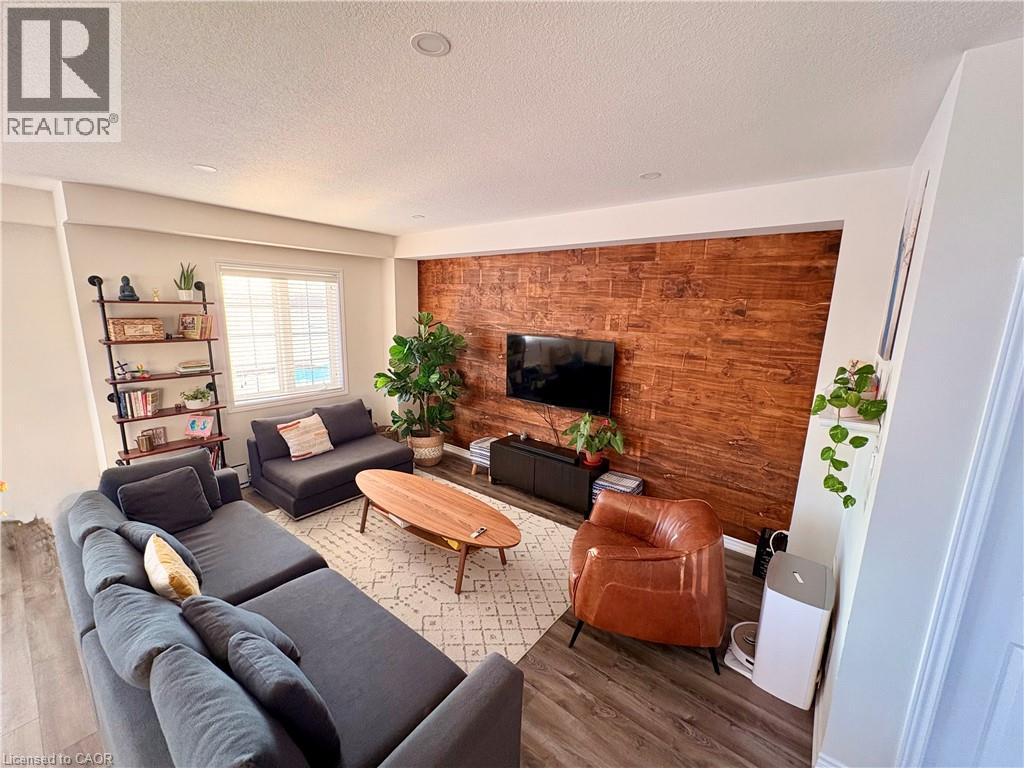 120 Cole Street, Waterdown, Ontario  L8B 0A1 - Photo 4 - 40805119