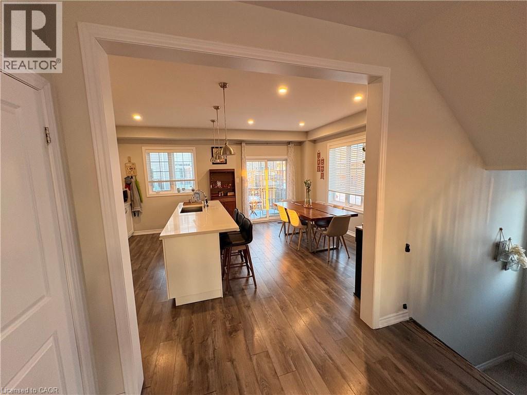 120 Cole Street, Waterdown, Ontario  L8B 0A1 - Photo 8 - 40805119