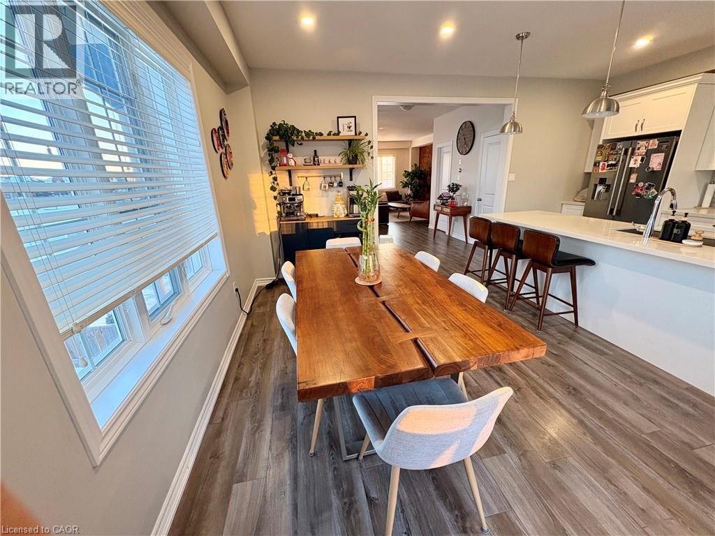 120 Cole Street, Waterdown, Ontario  L8B 0A1 - Photo 9 - 40805119