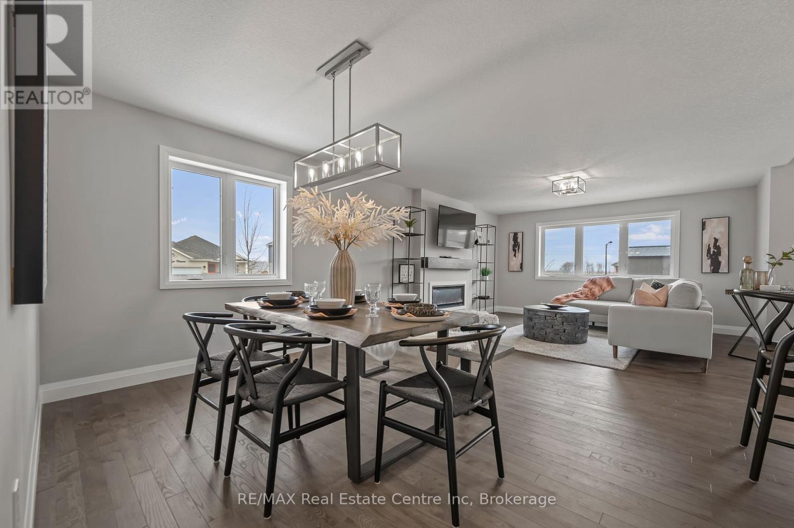 190 Bridge Crescent, Minto, Ontario  N0G 2P0 - Photo 3 - X12817192