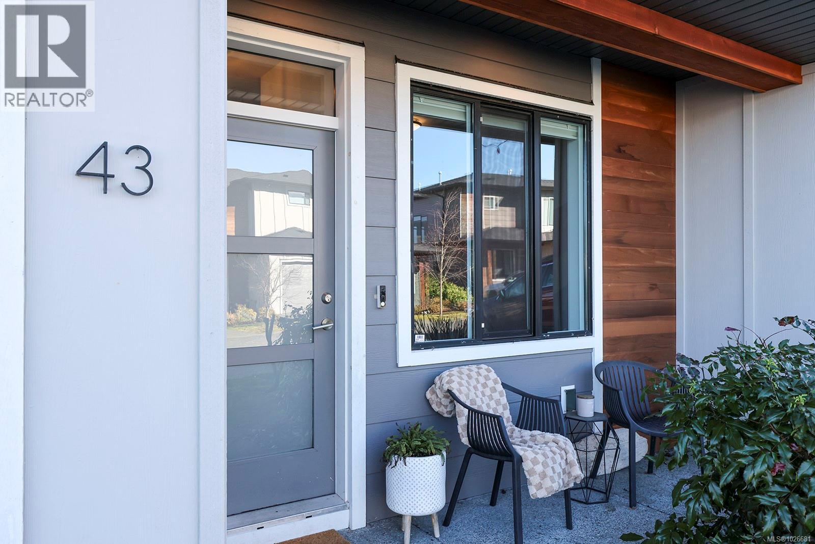 43 2607 Kendal Ave, Cumberland, British Columbia  V0R 1S0 - Photo 2 - 1026681