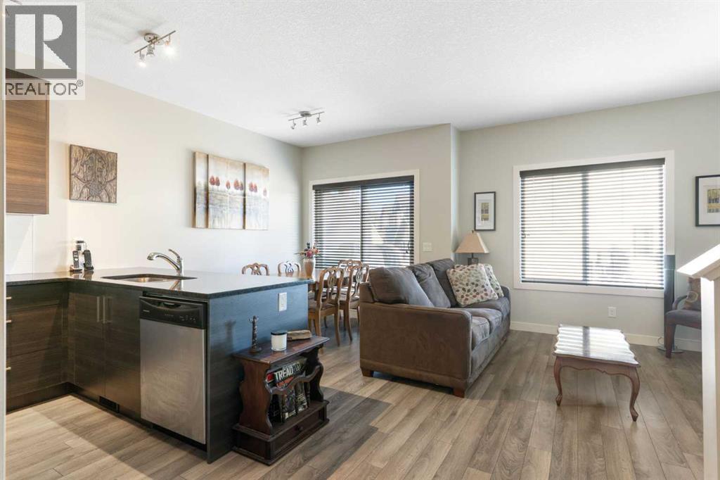 1403 Jumping Pound Common, Cochrane, Alberta T4C 2L1 - Photo 5 - A2285401