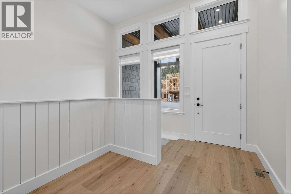 2140 Montenegro Drive Kelowna Photo 3