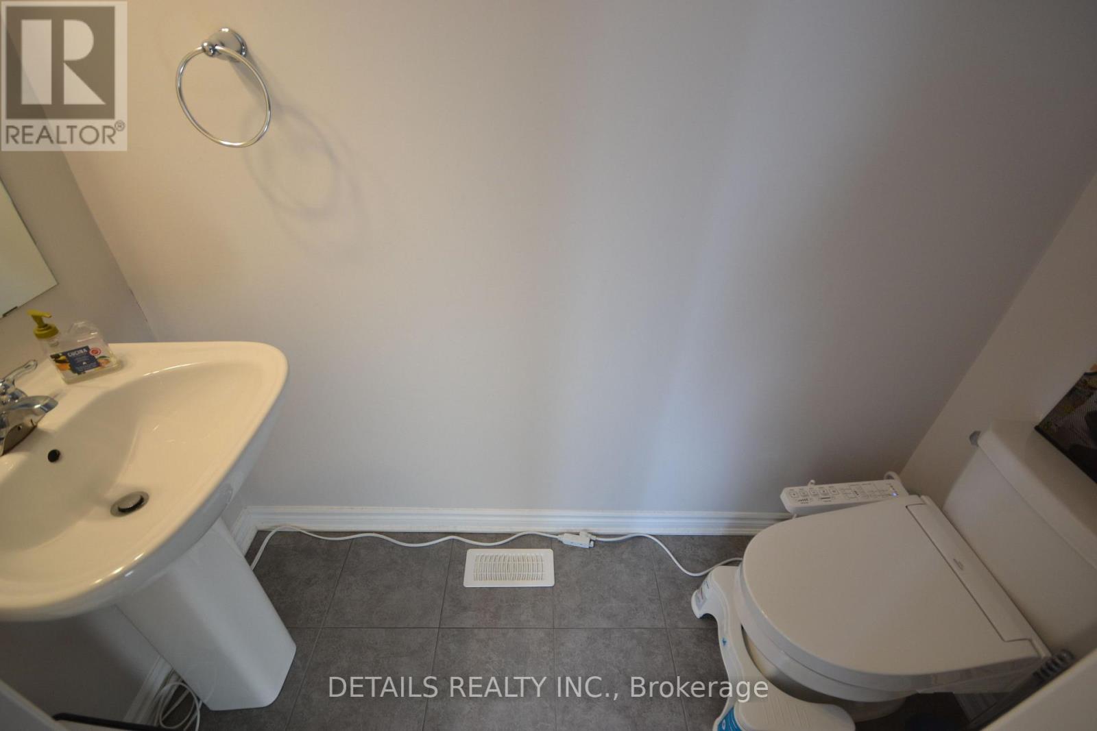 129 Pictou Crescent, Ottawa, Ontario  K2V 0R2 - Photo 3 - X12817194