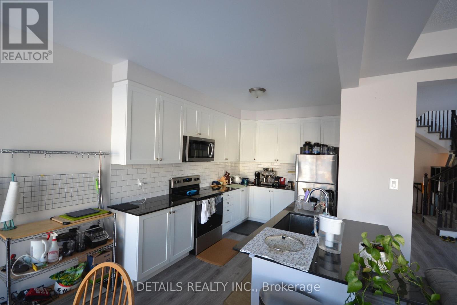 129 Pictou Crescent, Ottawa, Ontario  K2V 0R2 - Photo 4 - X12817194