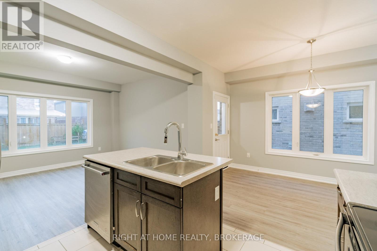 9513 Tallgrass Avenue, Niagara Falls, Ontario  L2G 0Y2 - Photo 9 - X12817258