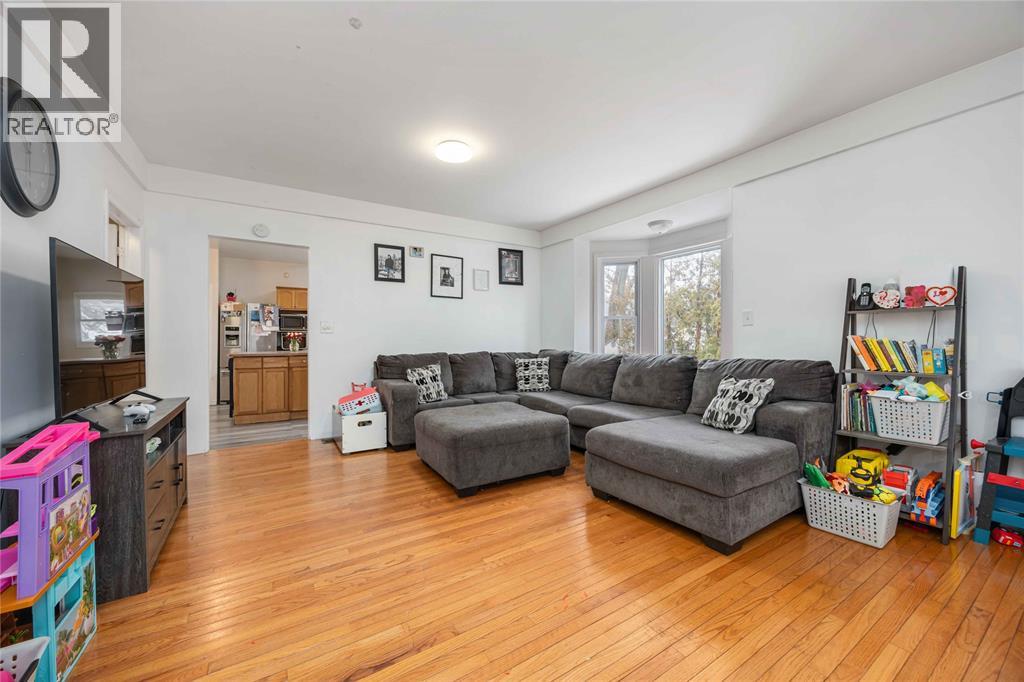 260 Mitton Street South, Sarnia, Ontario  N7T 3E1 - Photo 4 - 26003617