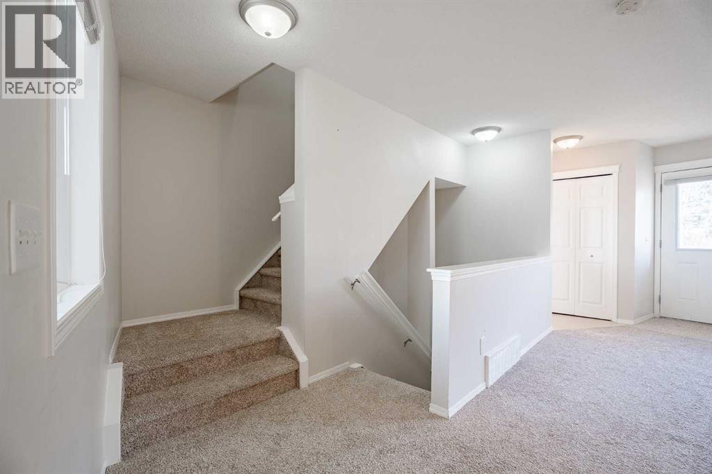 122 Panamount Drive Nw, Calgary, Alberta  T3K 6K3 - Photo 15 - A2283379