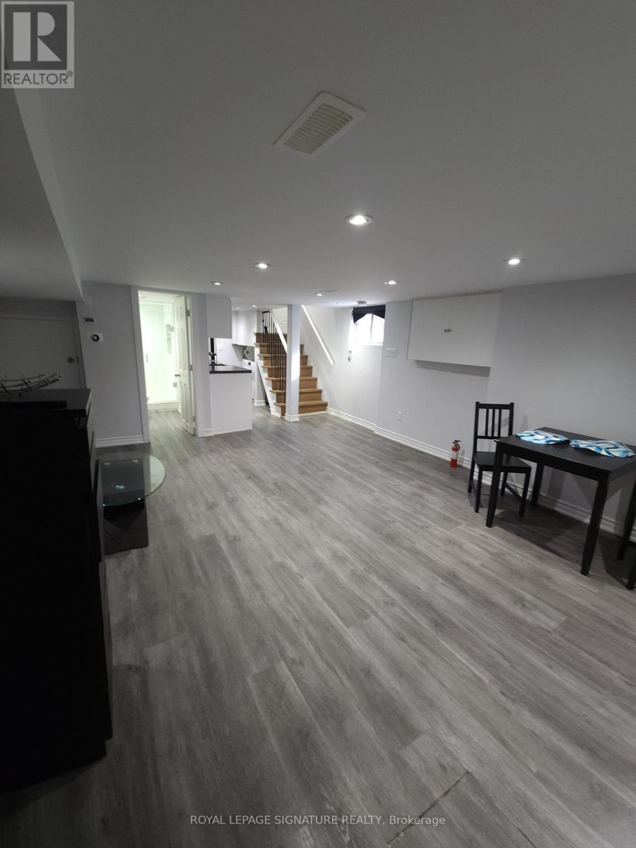 56 Bloomfield Avenue, Toronto, Ontario  M4L 2G3 - Photo 4 - E12817236