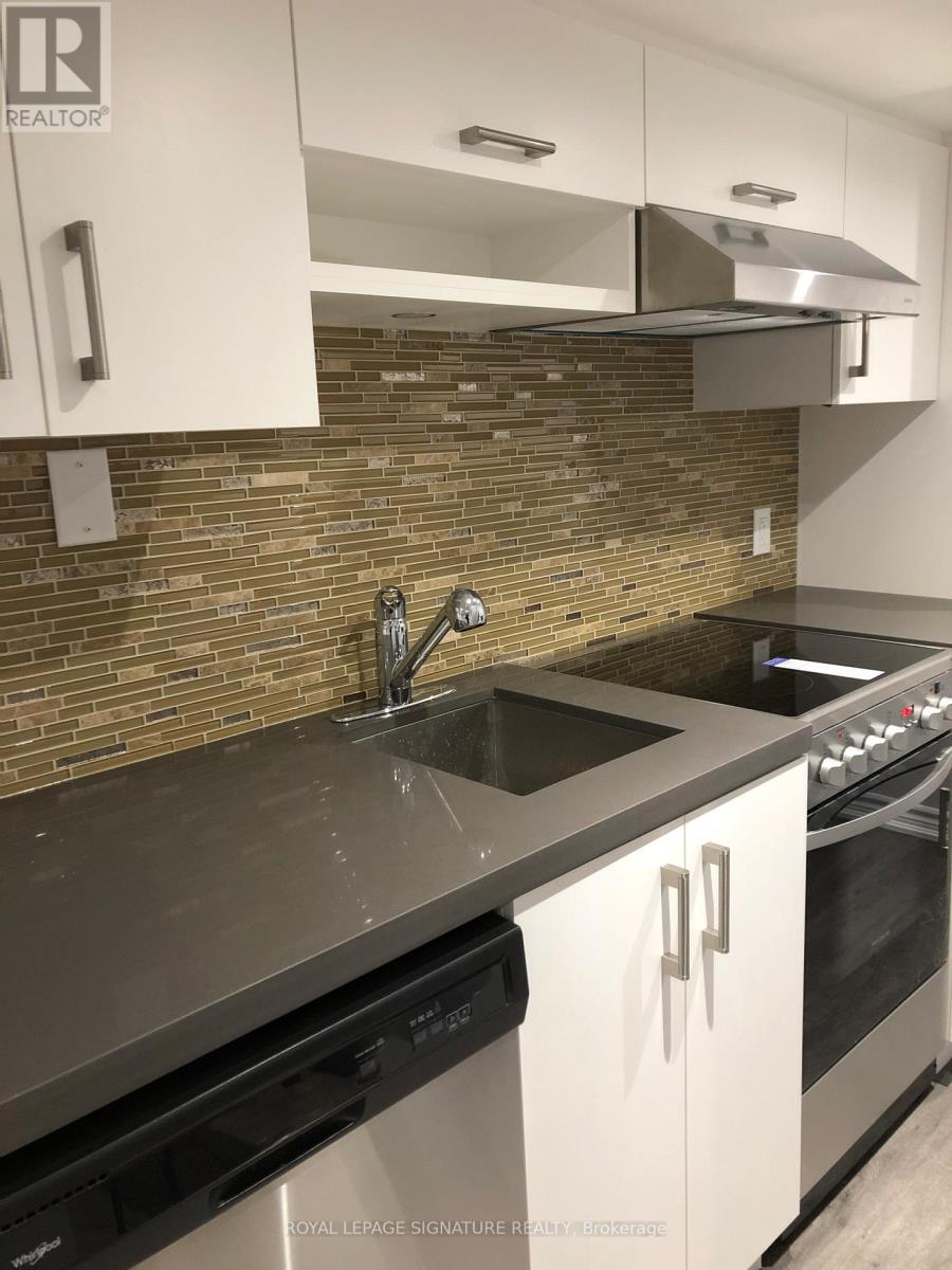 56 Bloomfield Avenue, Toronto, Ontario  M4L 2G3 - Photo 8 - E12817236