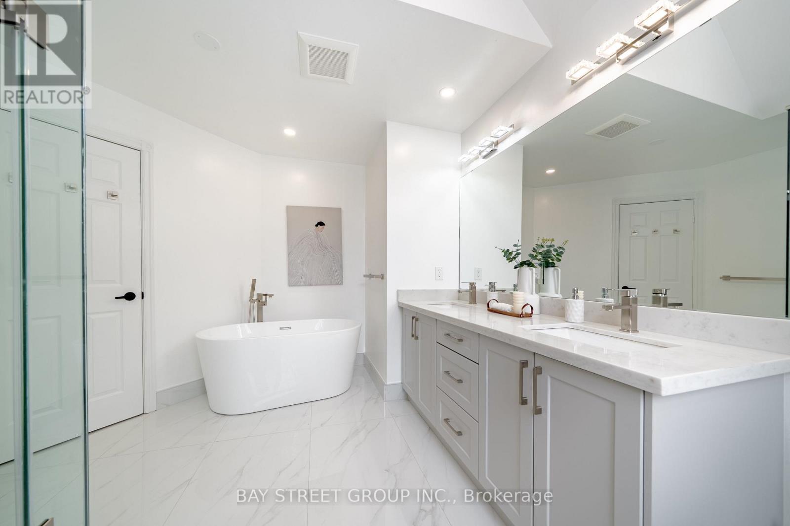 44 Hollingham Road, Markham, Ontario  L3R 7X4 - Photo 27 - N12817210