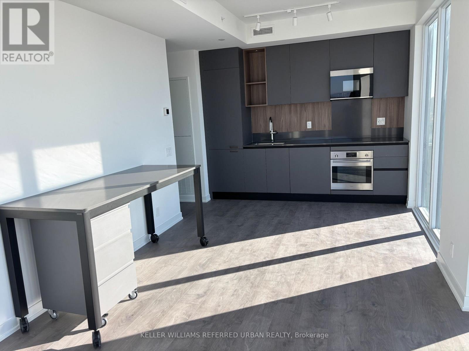 1611 - 39 Mary Street, Barrie, Ontario  L4N 1S9 - Photo 14 - S12817218