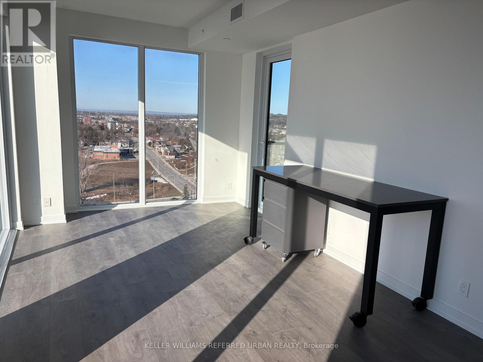 1611 - 39 Mary Street, Barrie, Ontario  L4N 1S9 - Photo 15 - S12817218