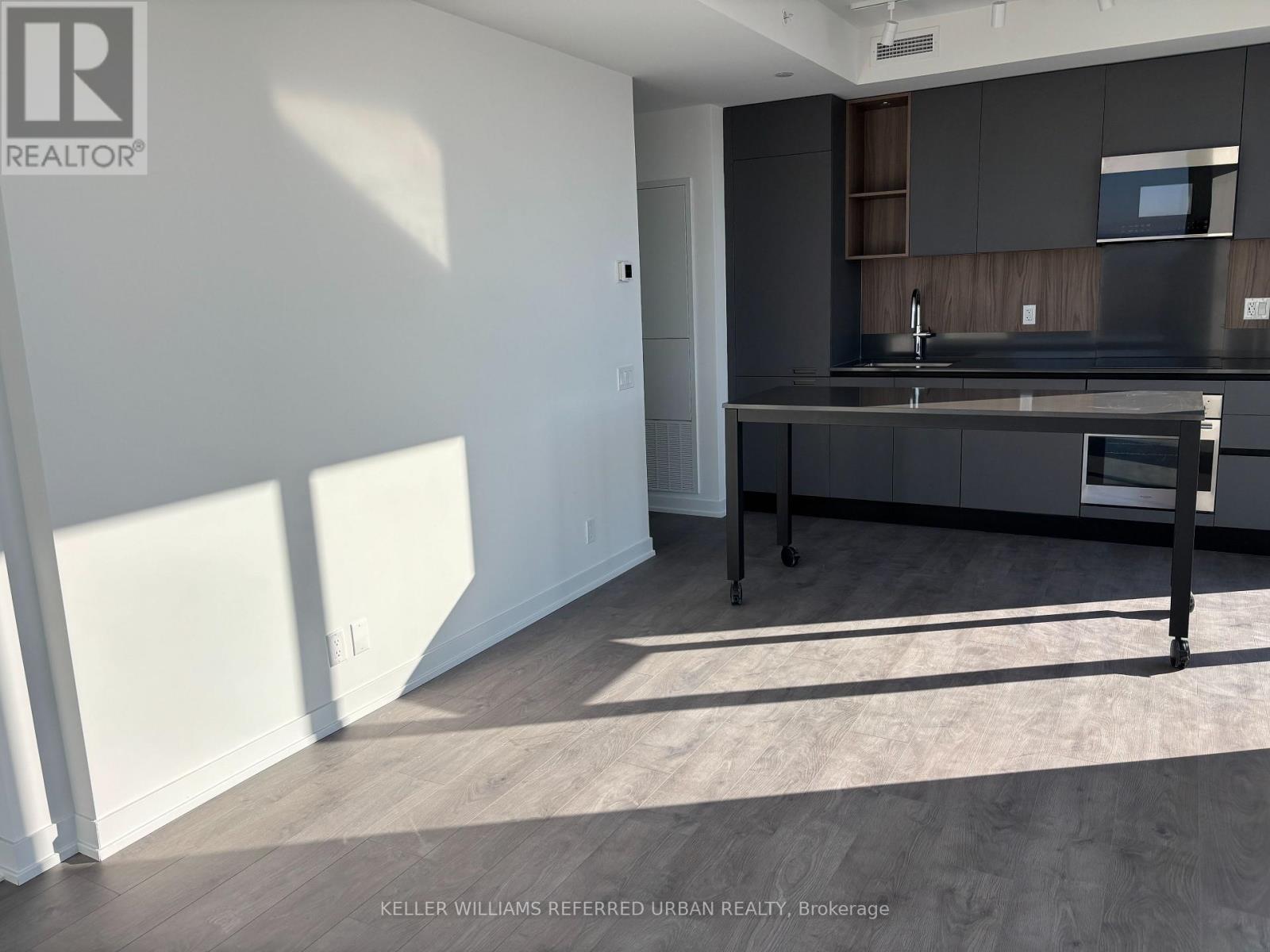 1611 - 39 Mary Street, Barrie, Ontario  L4N 1S9 - Photo 19 - S12817218