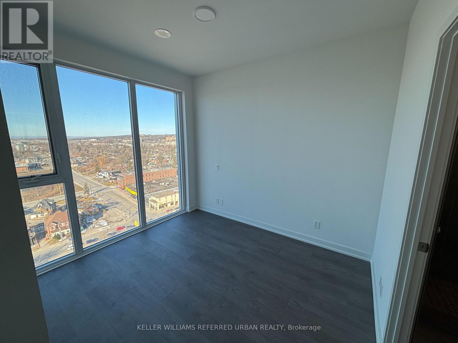 1611 - 39 Mary Street, Barrie, Ontario  L4N 1S9 - Photo 21 - S12817218