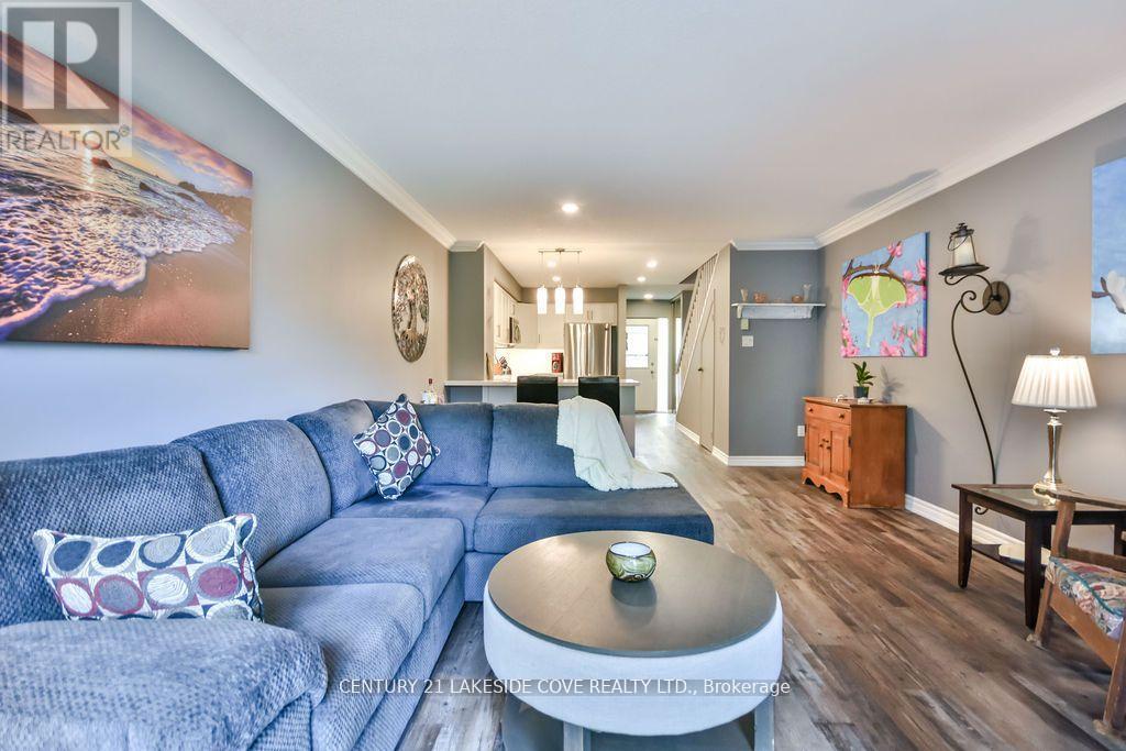 Unit #7 - 70 Laguna Parkway, Ramara, Ontario  L0K 1B0 - Photo 11 - S12705404