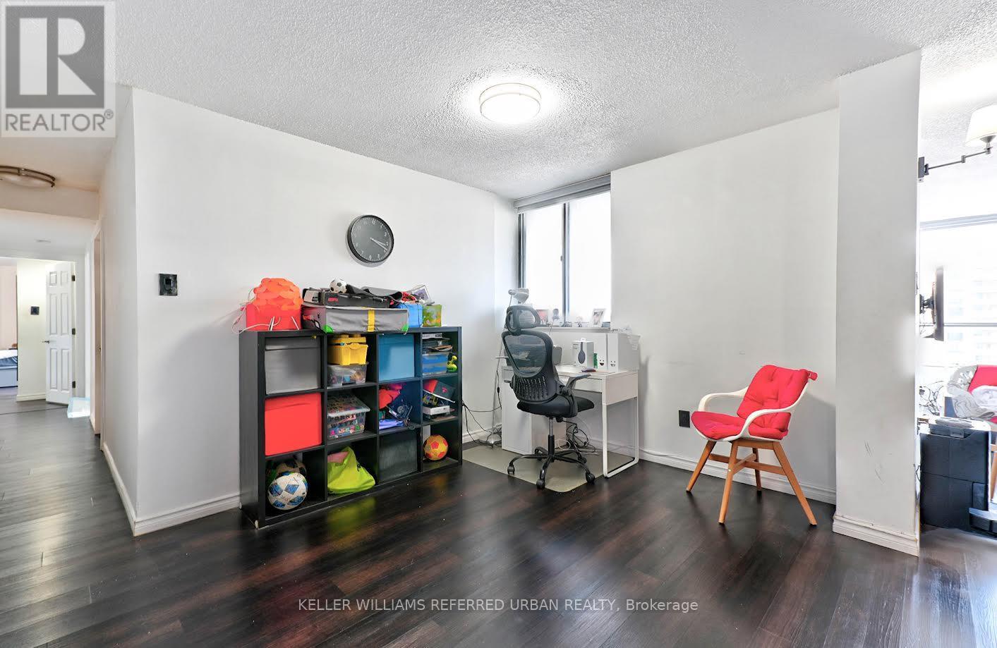 1811 - 10 Martha Eaton Way, Toronto, Ontario  M6M 5B3 - Photo 7 - W12817220