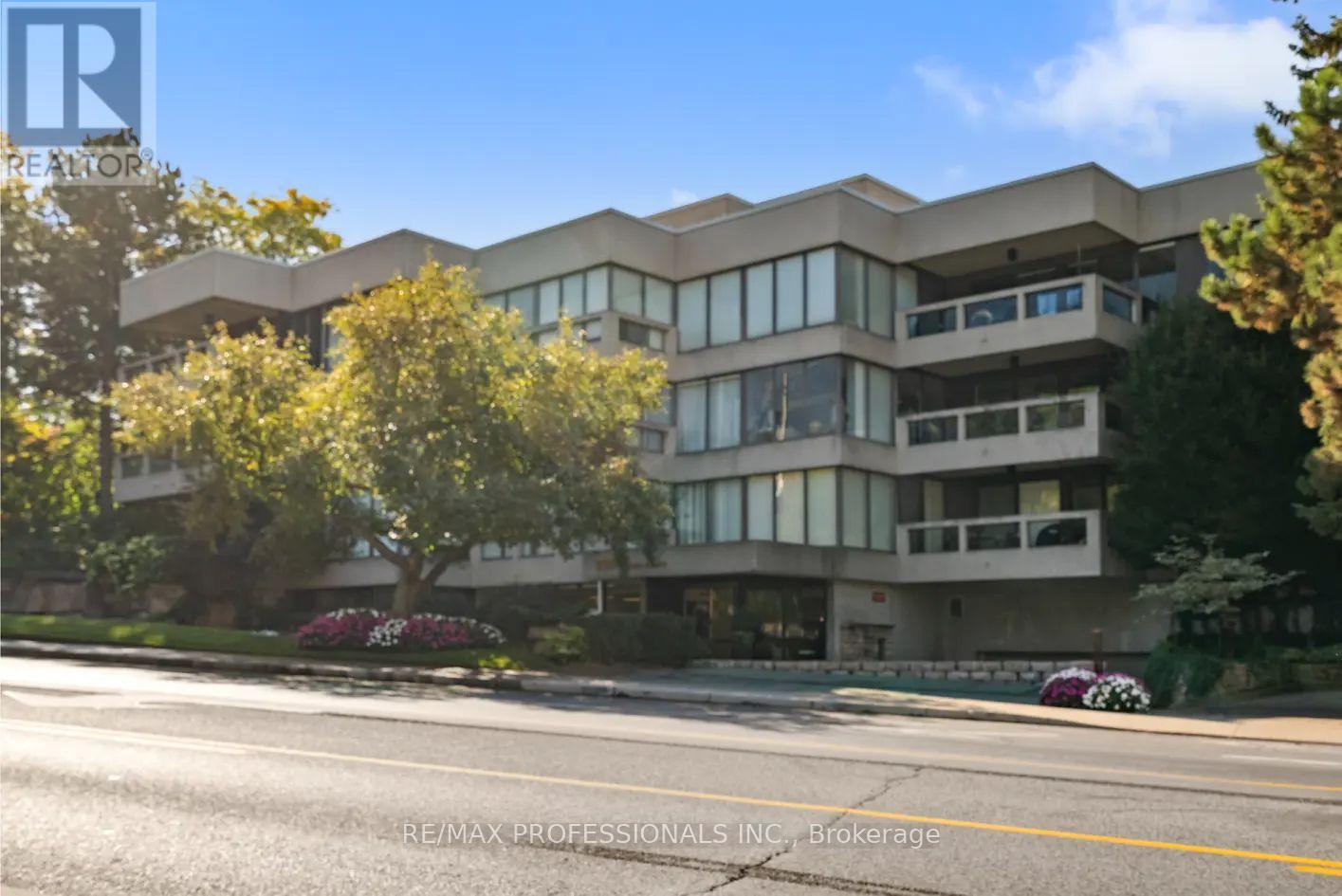 404 - 2545 BLOOR STREET W, Toronto, Ontario