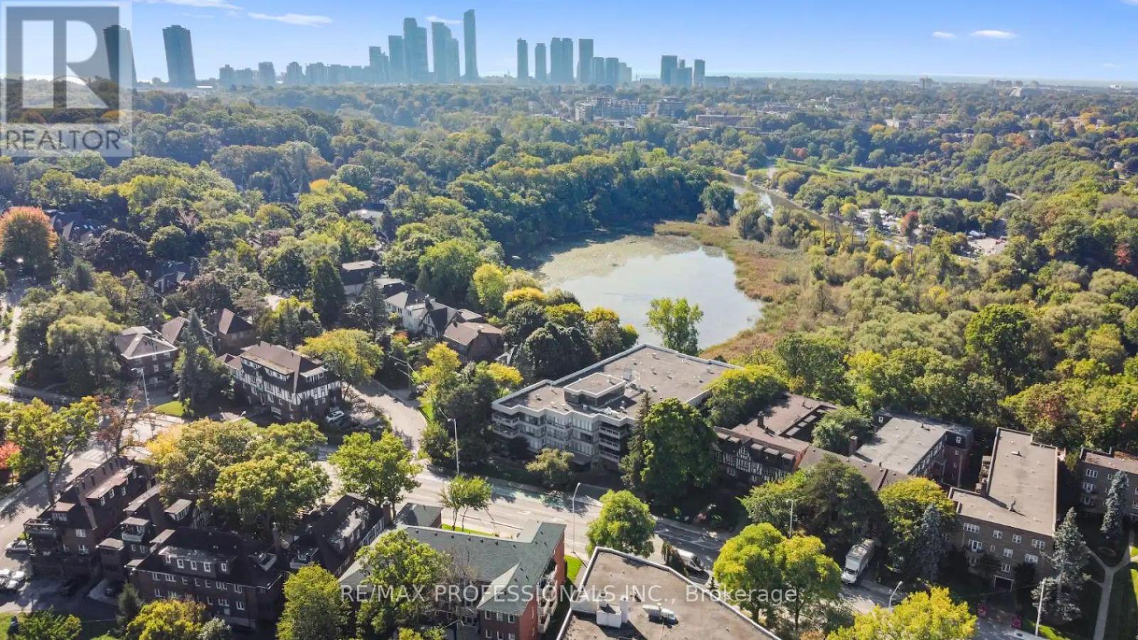 404 - 2545 Bloor Street W, Toronto, Ontario M6S 1S1 - Photo 30 - W12817222