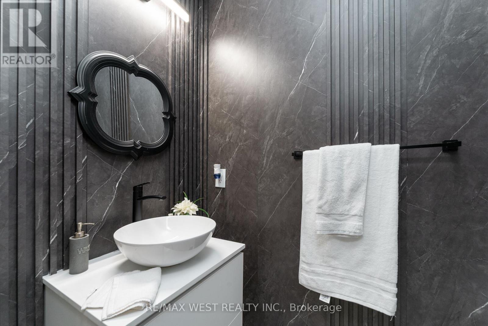 76 Yellow Avens Boulevard, Brampton, Ontario  L6R 0T3 - Photo 11 - W12817226